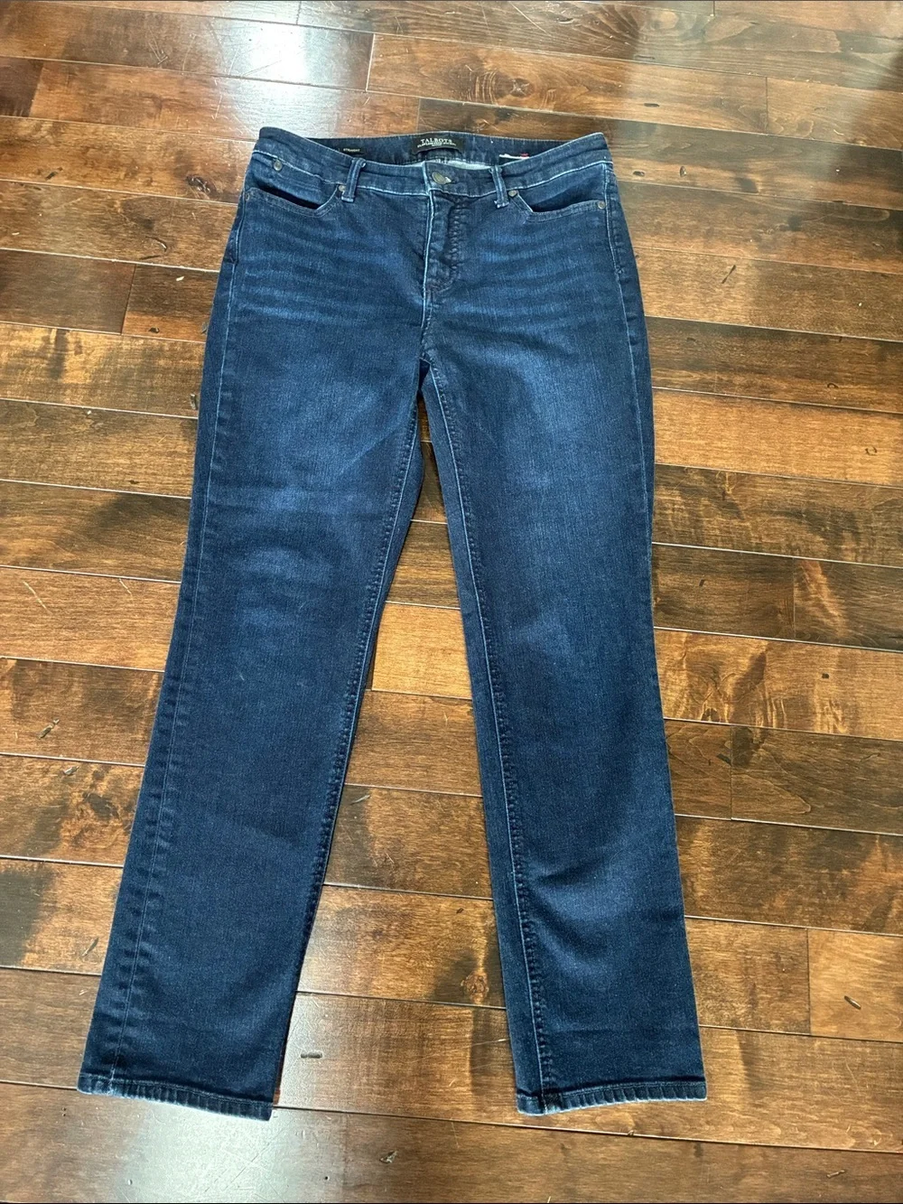 Talbots Flawless Five-Pocket Straight Jean Women’s 6P Dark wash Stretch denim